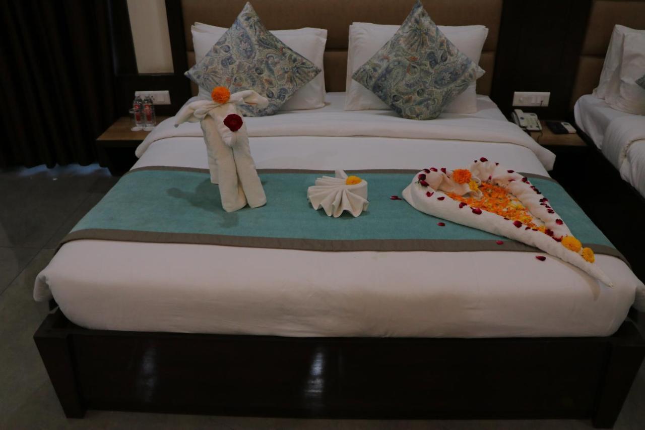 Hotel Clarks Inn Express Bharatpur Exterior photo